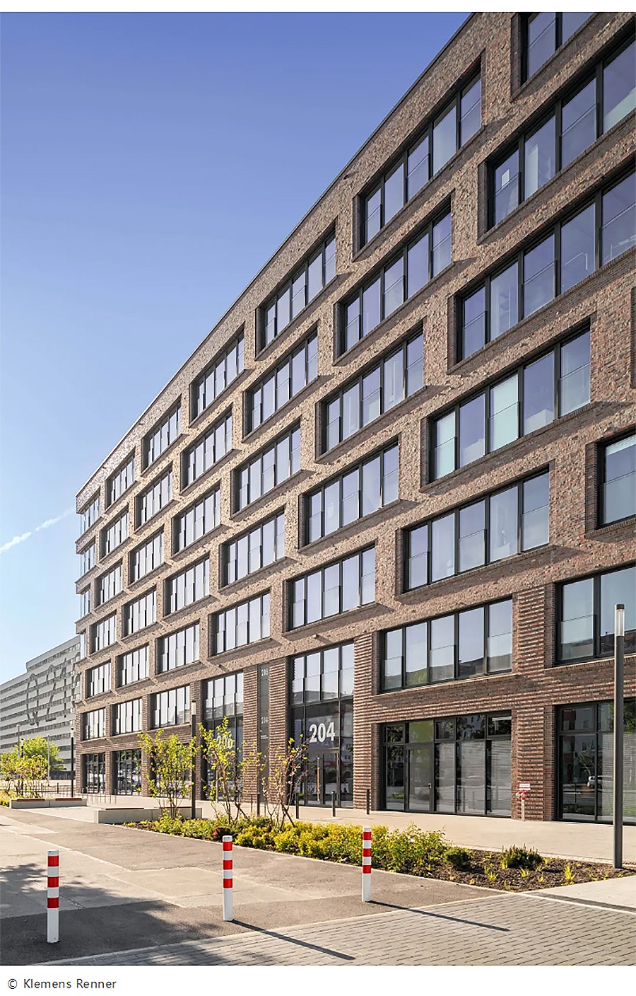 Renewal-Zone：借鉴历史工业建筑-德国可持续建筑委员会（DGNB）金级认证的梯形办公-1_03.jpg