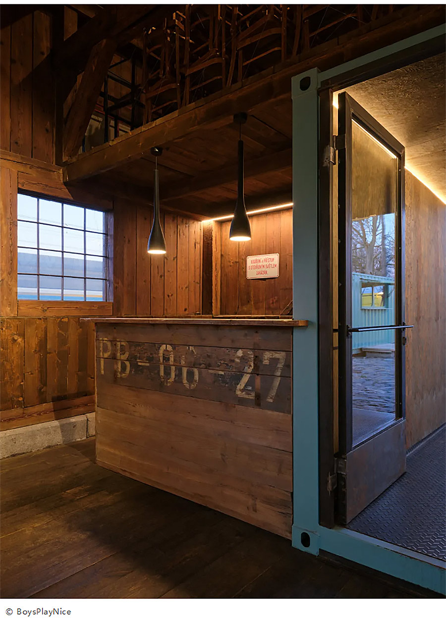 废弃铁路仓库逆袭成文化新地标，‘铁路小屋’变身全城焦点！-6_01.jpg
