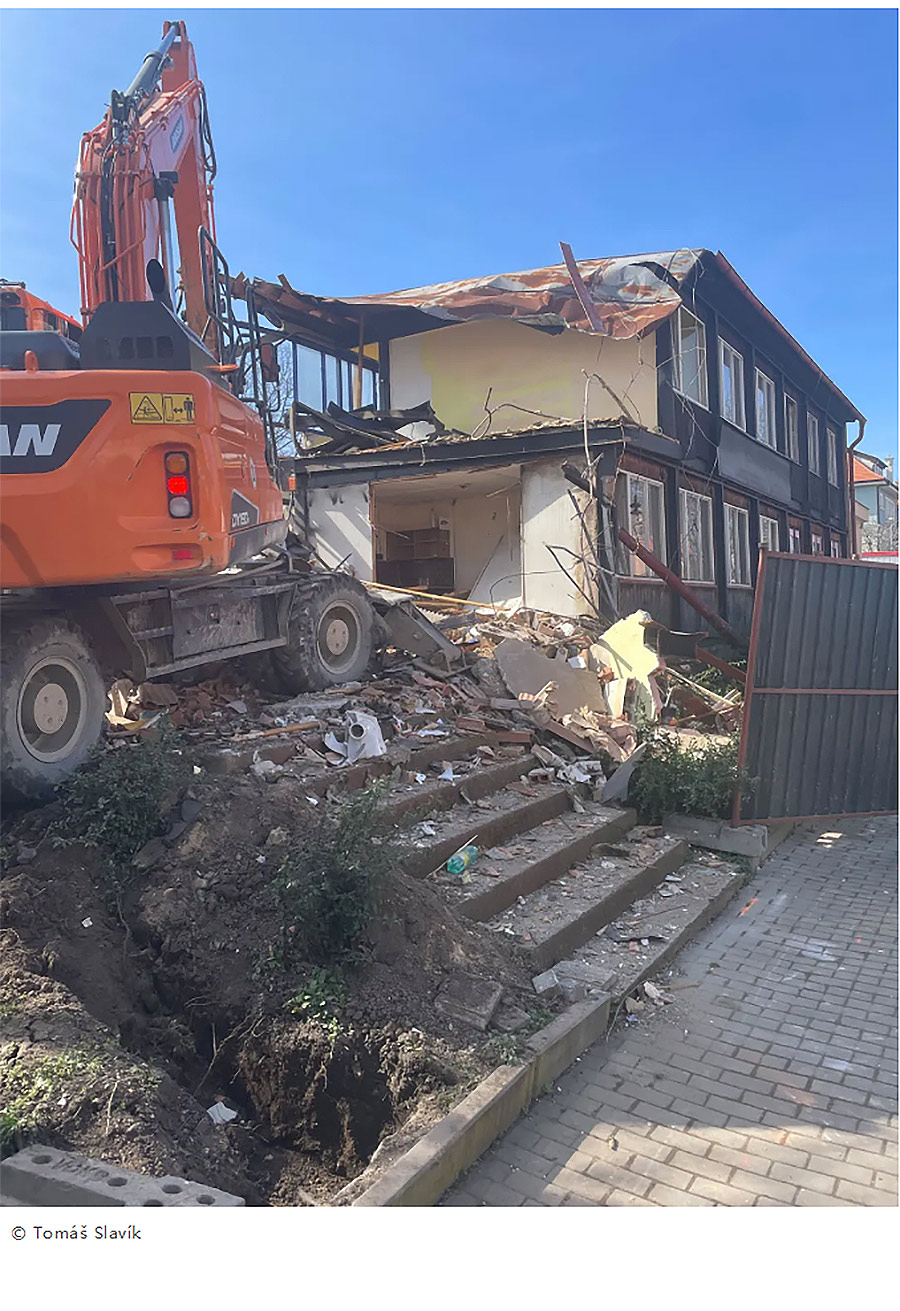 建筑师给老城的情书：用柱廊框住布拉格的黄昏-7_04.jpg